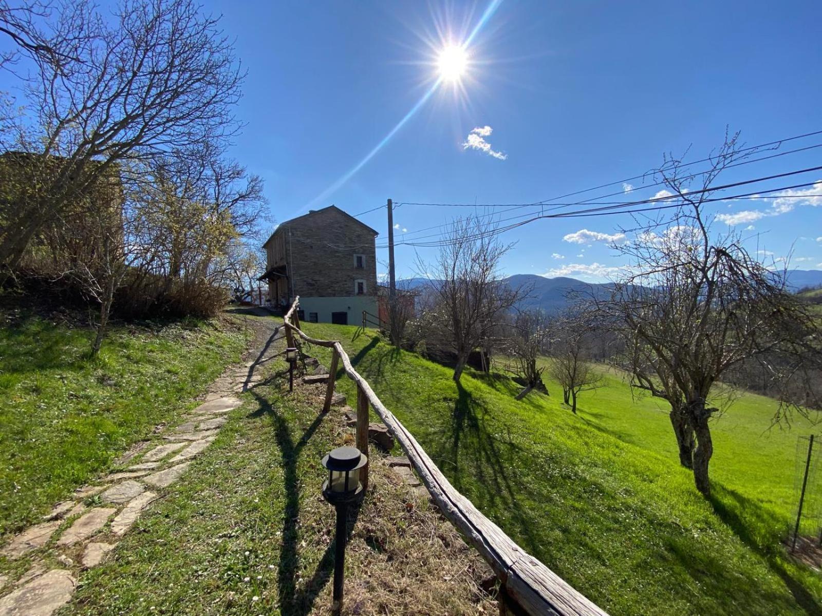 Bed and Breakfast La Lupa E L'Orso Berceto Exterior foto