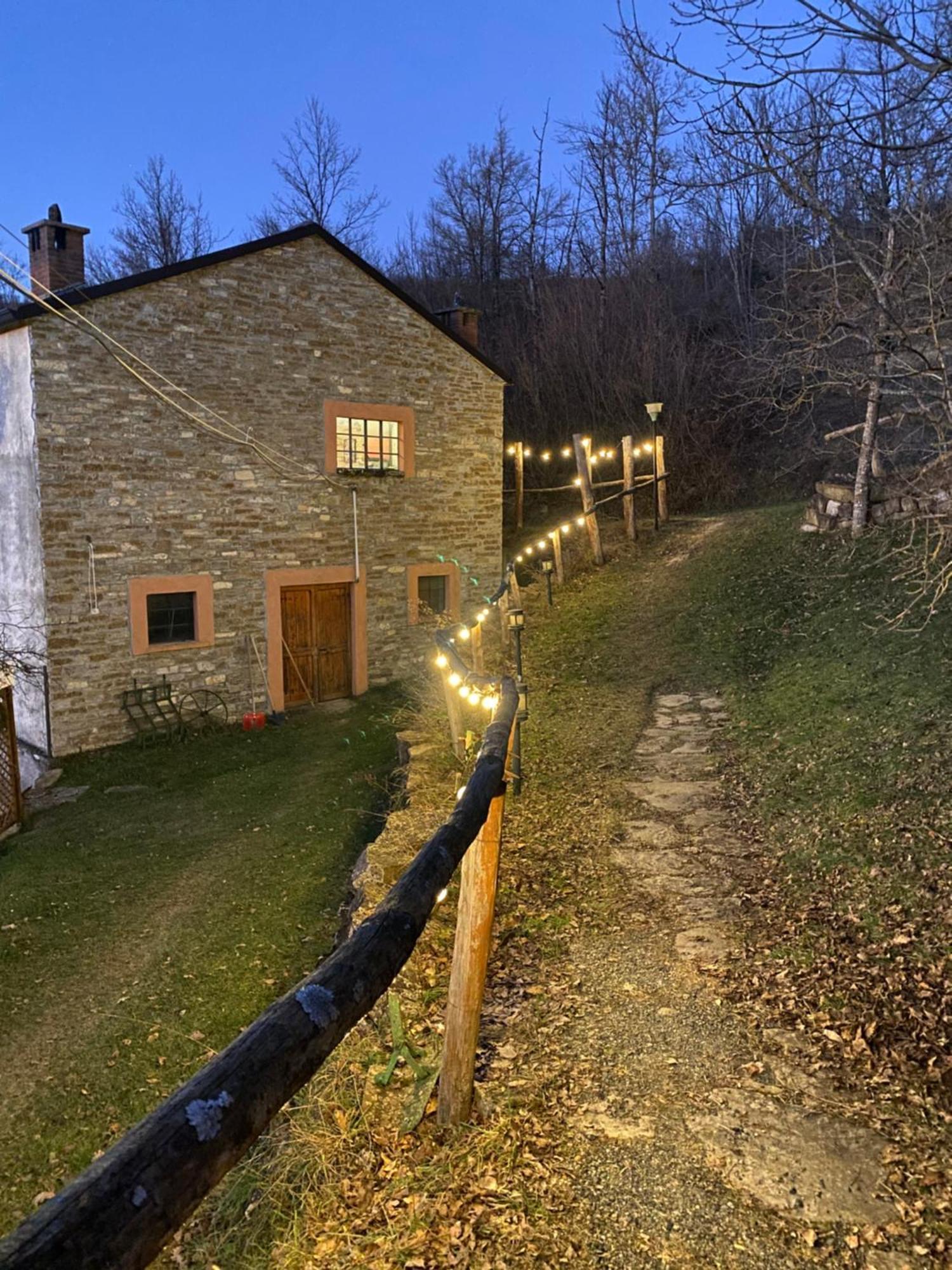 Bed and Breakfast La Lupa E L'Orso Berceto Exterior foto