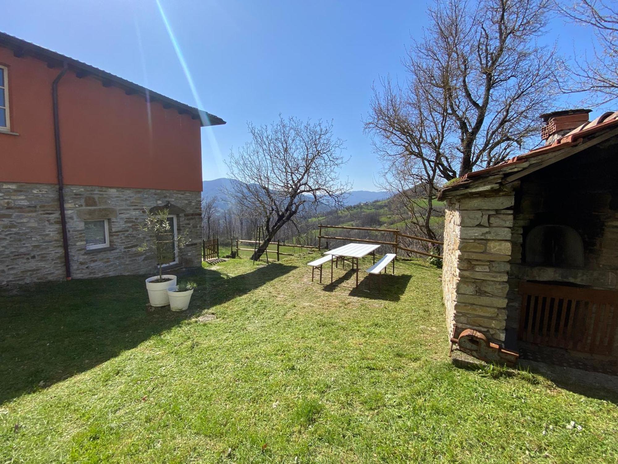 Bed and Breakfast La Lupa E L'Orso Berceto Exterior foto