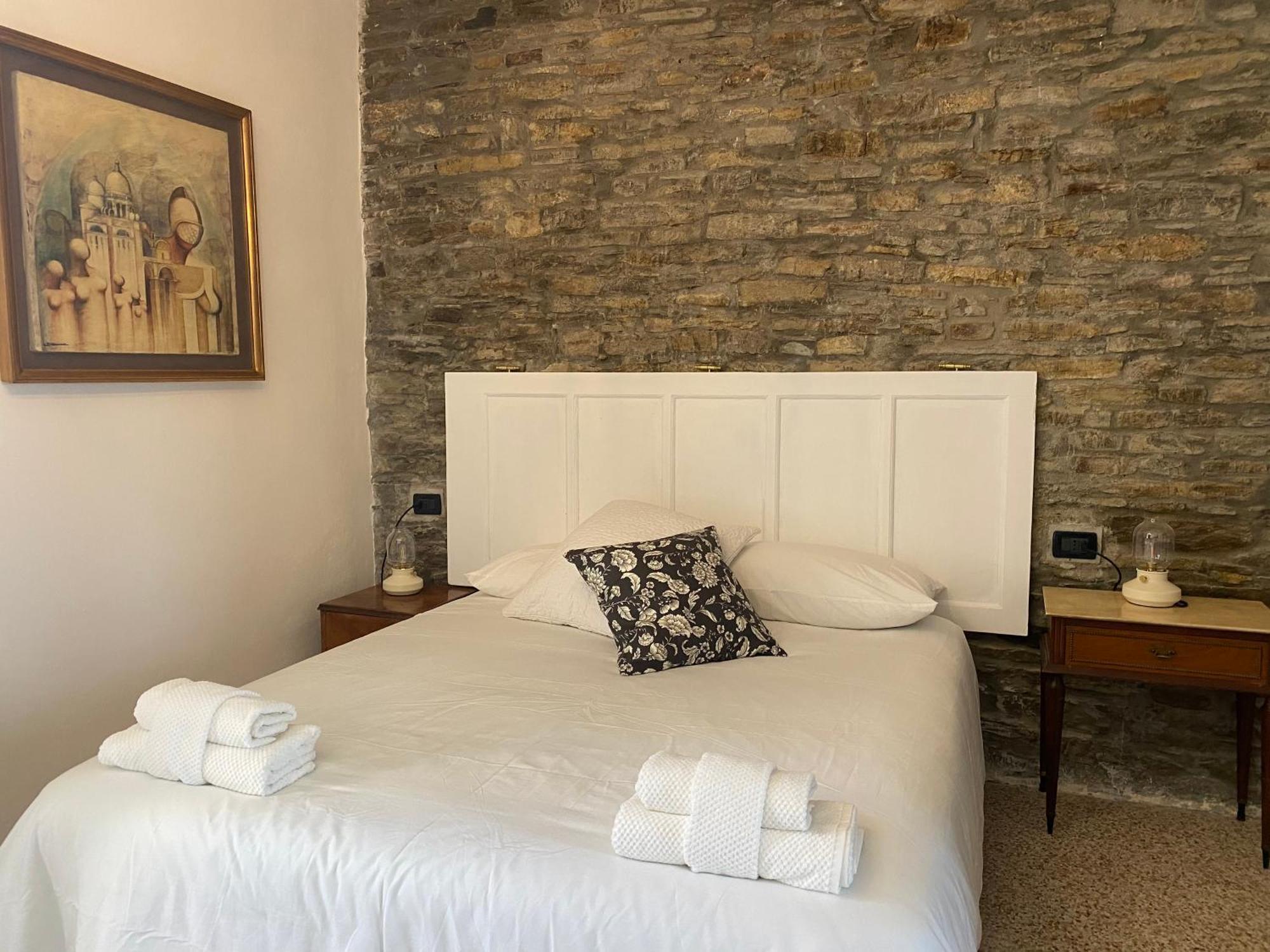 Bed and Breakfast La Lupa E L'Orso Berceto Exterior foto